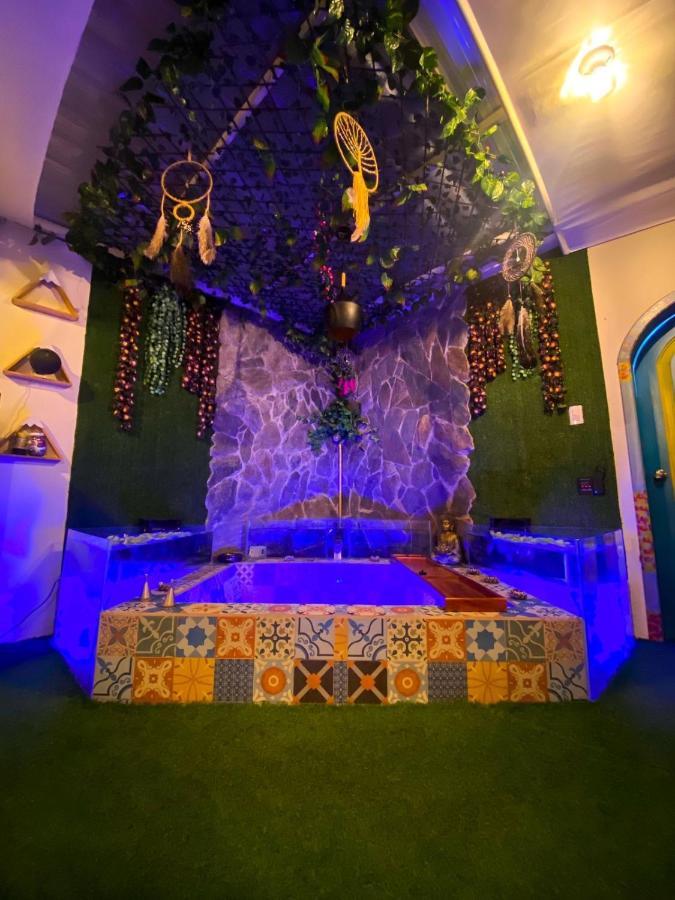 Cosmos Chill - Suite Con Jacuzzi Y Acuario Ambato Luaran gambar
